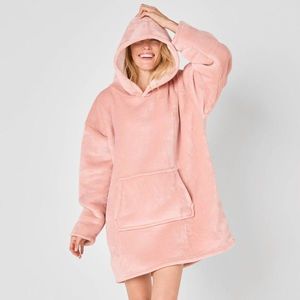 Fleecová maxi mikina s kapucňou a sherpa podšívkou vyobraziť