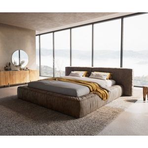 Čalúnená posteľ Coperti 180x200 cm mikrovlákno taupe vintage vyobraziť