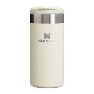 Krémovobiely termo hrnček z nehrdzavejúcej ocele 350 ml AeroLight™ Transit Cream Gloss – Stanley vyobraziť