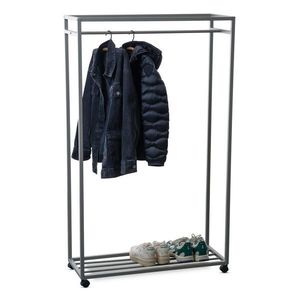 POJAZDNÝ STOJAN NA ODEVY vyobraziť