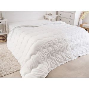 Prikrývky a vankúše vyobraziť