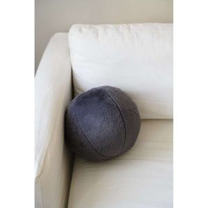 Dekoračný vankúš z mikroplyšu ø 25 cm Top – Mioli Decor vyobraziť