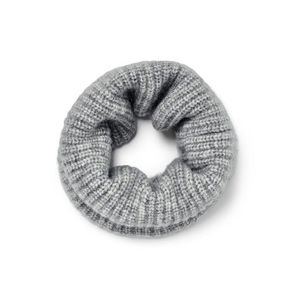 Pletený dutý šál vyobraziť