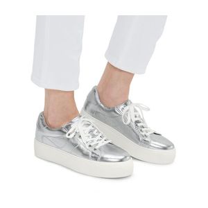 Tenisky na platforme z kože vyobraziť