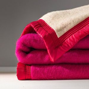 Dvojfarebná vlnená prikrývka 800g/m2 vyobraziť