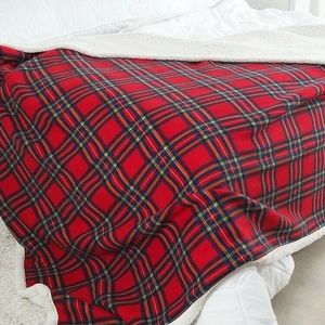 B.E.S. Petrovice Baránková deka Buffalo Káro červeno-zelená, 150 x 200 cm vyobraziť