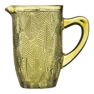 Džbány a karafy vyobraziť