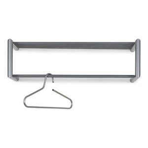 Kovový nástenný vešiak v striebornej farbe s poličkou 80 cm Smooth – Spinder Design vyobraziť