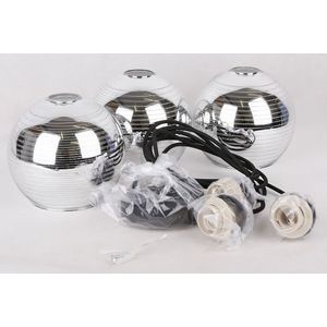 Závesná stropná lampa s 3 sklenenými tienidlami Trio vyobraziť