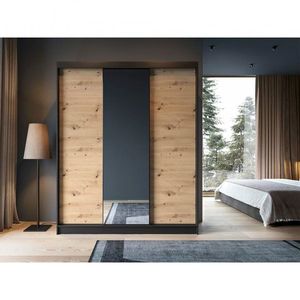 Esville III so zrkadlom vyobraziť