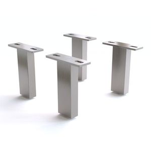 Štvorcový oceľový stôl vyobraziť