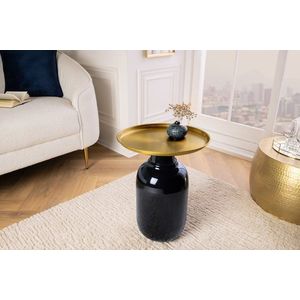 Odkladací stolík GUANEMI Dekorhome vyobraziť