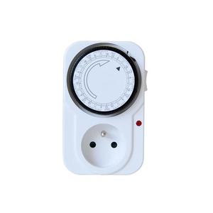 Spínacia zásuvka Geti WF1 mechanická týždenná vyobraziť