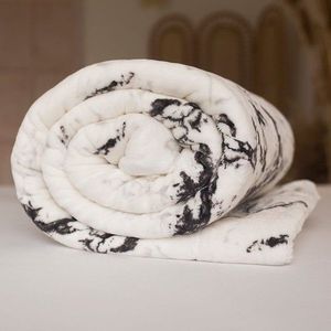 Jerry Fabrics Mikroplyšová deka s baránkom - Mramor biely | 150 x 200 cm vyobraziť