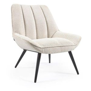 Béžové kreslo z textílie buklé Marlina – Kave Home vyobraziť