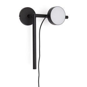 Čierne kovové LED nástenné svietidlo so stmievačom do zásuvky Orey – Kave Home vyobraziť