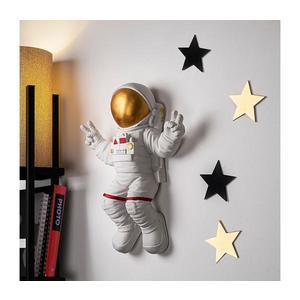 Nástenná dekorácia 47x35 cm astronaut zlatá 565TNL1171 vyobraziť