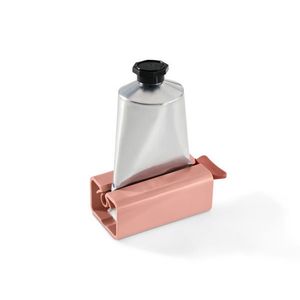 Pomôcka na vytláčanie túb vyobraziť