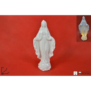 MAKRO - Madonna LED vyobraziť