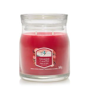Yankee Candle vonná sviečka Signature v skle stredná Santa On Skis, 368 g, S vyobraziť