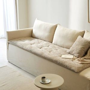 Dlhý ženilkový vankúš na pohovku vyobraziť