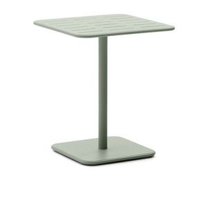 ZÁHRADNÉ STOLY vyobraziť