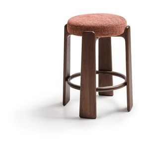 Barová stolička z jaseňového dreva v terakotovej farbe/v tmavo prírodnej farbe (výška sedadla 65 cm) Granite – Kave Home vyobraziť