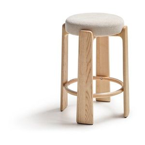 Béžová/v svetlo prírodnej farbe barová stolička z jaseňového dreva (výška sedadla 75 cm) Granite – Kave Home vyobraziť