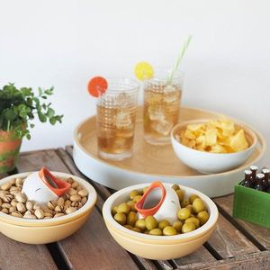 Žltá/biela keramická servírovacia miska 250 ml Hungry Bird – Balvi vyobraziť