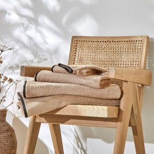 Jednofarebná froté súprava kúpeľňového textilu v luxusnej kvalite, kolekcia Intemporelle vyobraziť