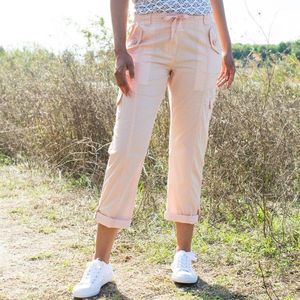 Nohavice s vreckami z plátna vyobraziť