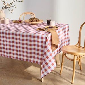 Obrus ​​s potlačou šachovnice vyobraziť