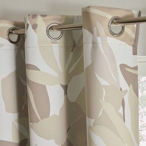 Zatemňovací záves s rastlinnou potlačou vyobraziť