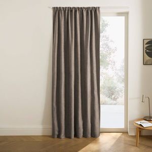 Zatemňovací a izolačný záves zakončený riasiacou páskou vyobraziť