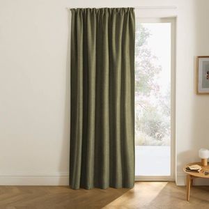 Zatemňovací a izolačný záves zakončený riasiacou páskou vyobraziť