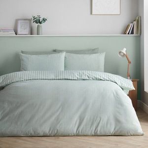 Zelené 3-dielne obliečky na dvojlôžko 200x200 cm Epping Textured Stripe – Catherine Lansfield vyobraziť