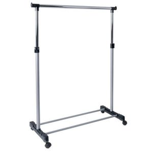 POJAZDNÝ STOJAN NA ODEVY vyobraziť