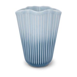 Svetlomodrá keramická váza (výška 20, 5 cm) Hammershøi – Kähler Design vyobraziť