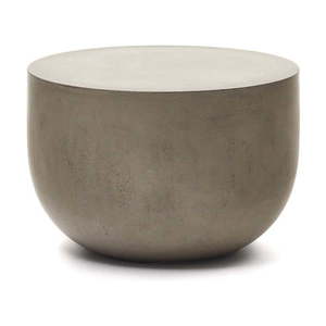Betónový okrúhly Záhradný konferenčný stolík ø 60 cm Garbet – Kave Home vyobraziť