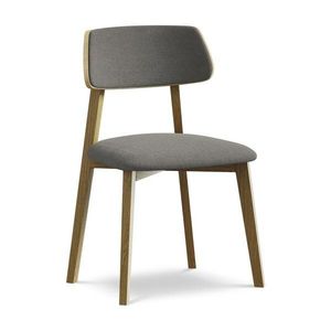 Sivá jedálenská stolička z masívneho dreva Niu – Makamii vyobraziť