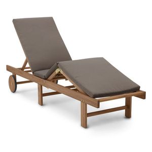 Klasické záhradné ležadlo vyobraziť