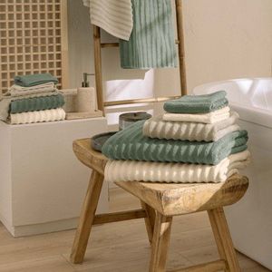 Zelený froté bavlnený uterák 50x90 cm Maya – douceur d'intérieur vyobraziť