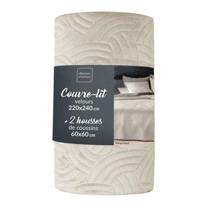Krémovobiela zamatová súprava plédu a obliečky na vankúš 220x240 cm Solange – douceur d'intérieur vyobraziť