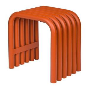 Oranžová kovová záhradná stolička Nokk – noo.ma vyobraziť